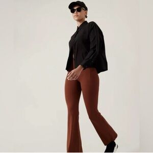 NWT Athleta Cropped Stretch Tech Top || Black